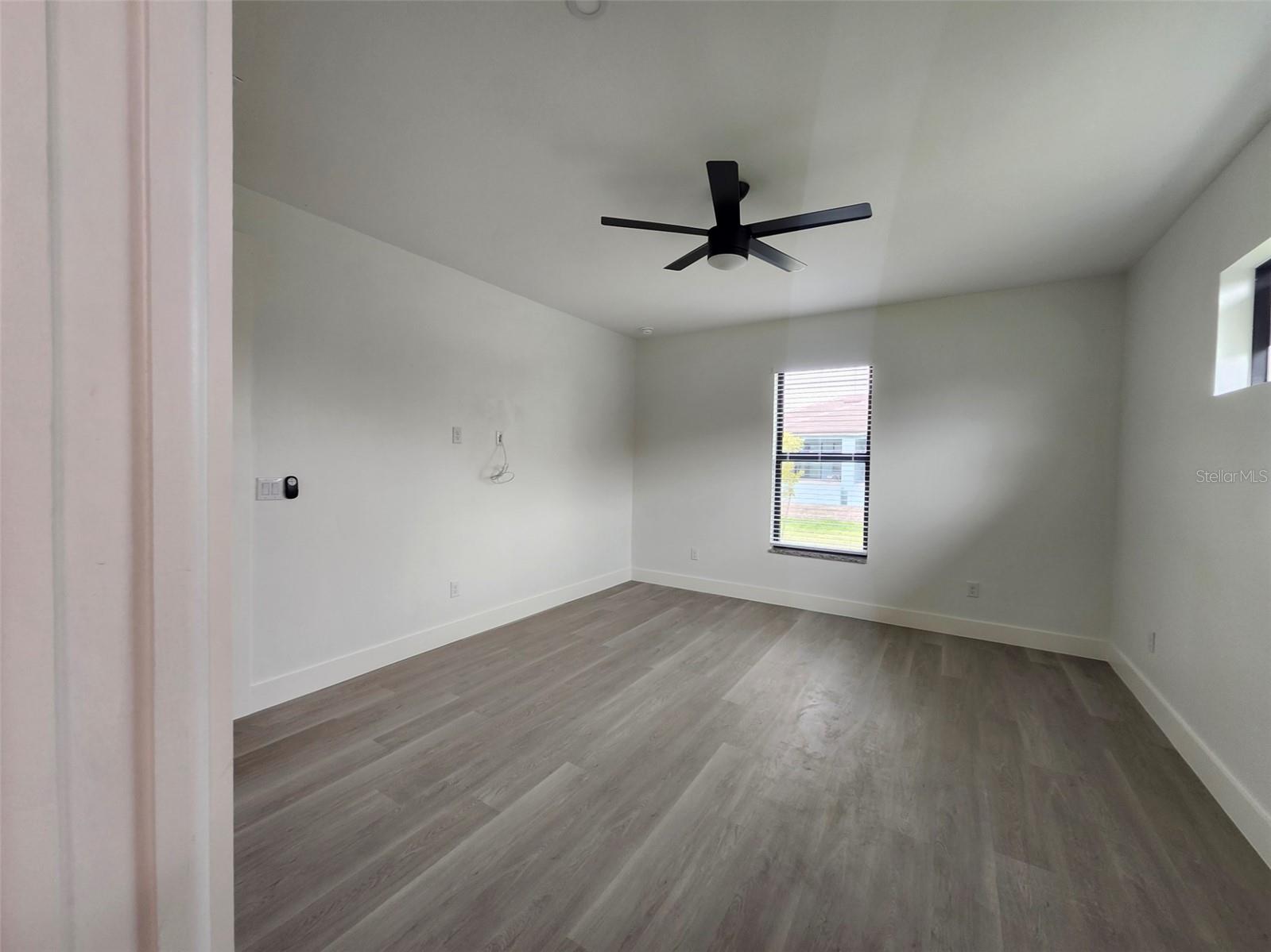 Image 9 of 22 For 168 Madrid Boulevard