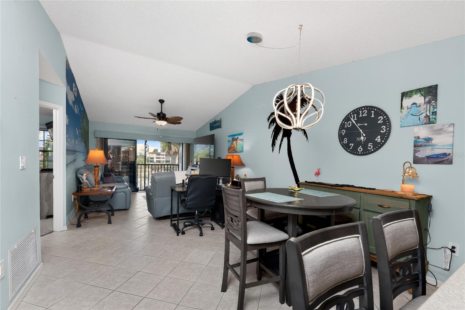 Image 11 of 87 For 23465 Harborview Road 1026