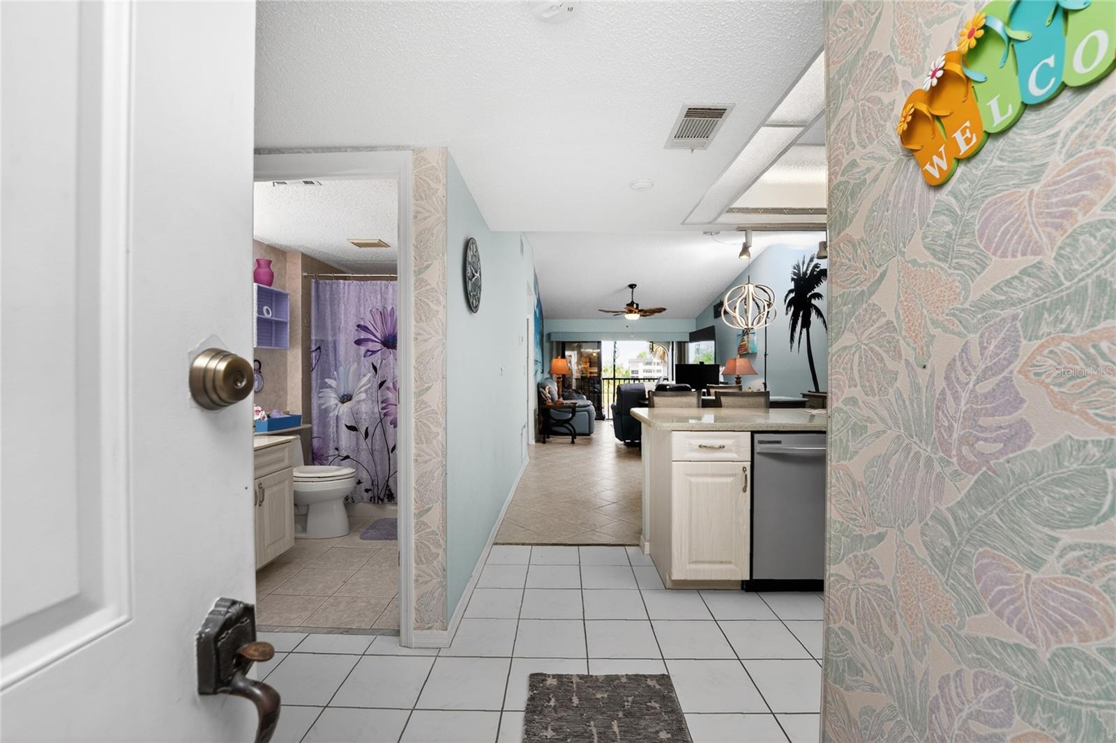 Image 16 of 87 For 23465 Harborview Road 1026