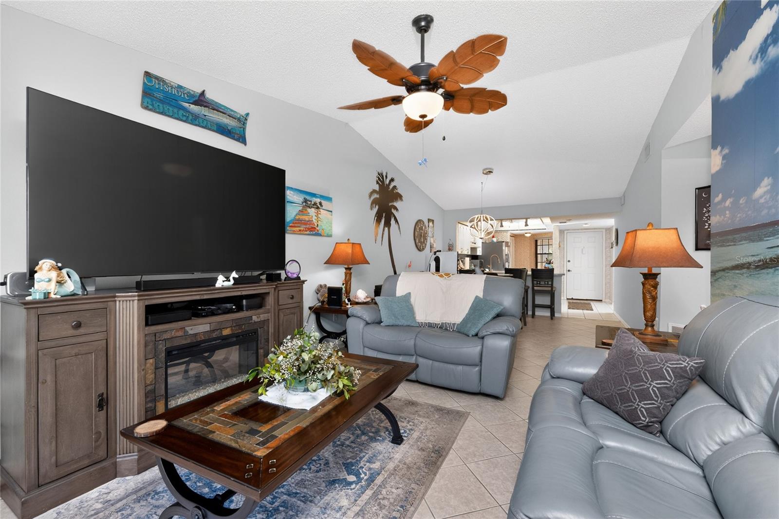 Image 20 of 87 For 23465 Harborview Road 1026