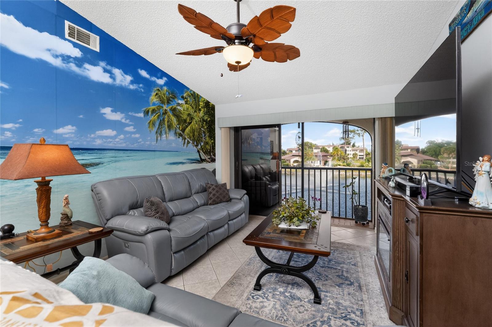 Image 23 of 87 For 23465 Harborview Road 1026