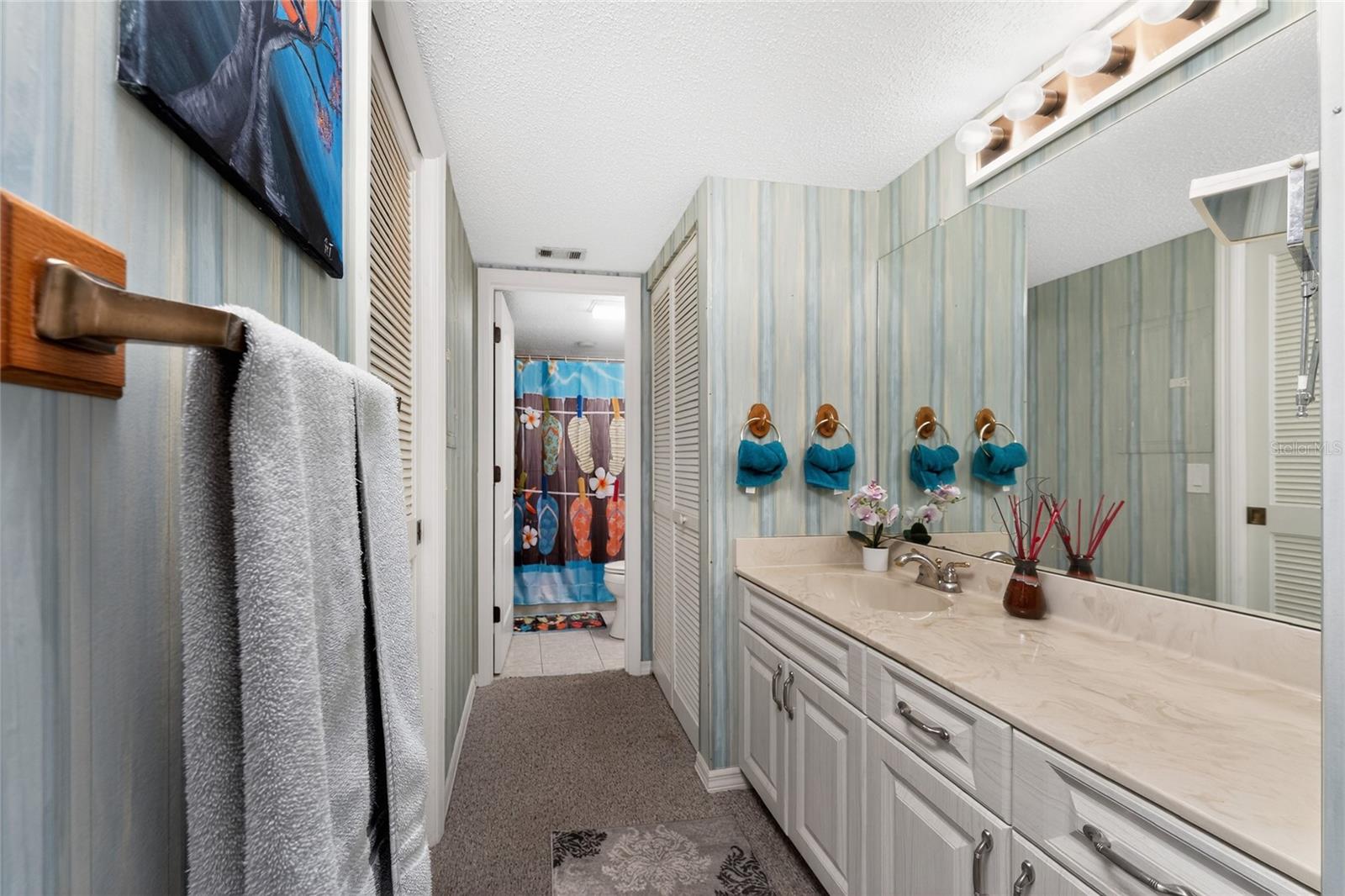 Image 27 of 87 For 23465 Harborview Road 1026