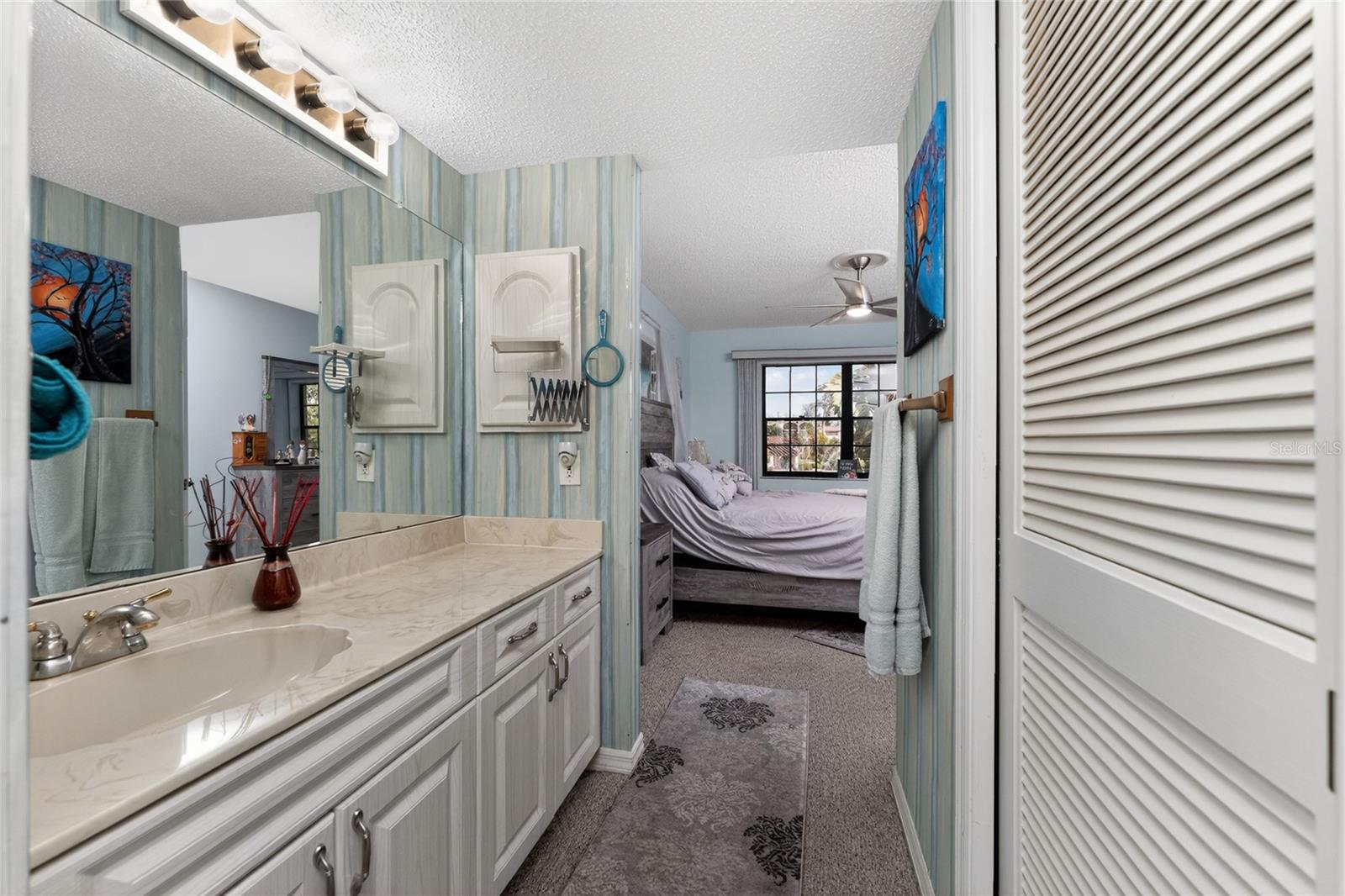 Image 29 of 87 For 23465 Harborview Road 1026