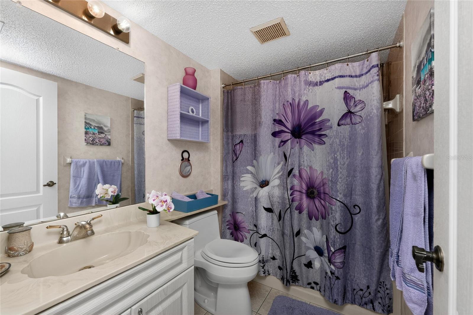 Image 32 of 87 For 23465 Harborview Road 1026