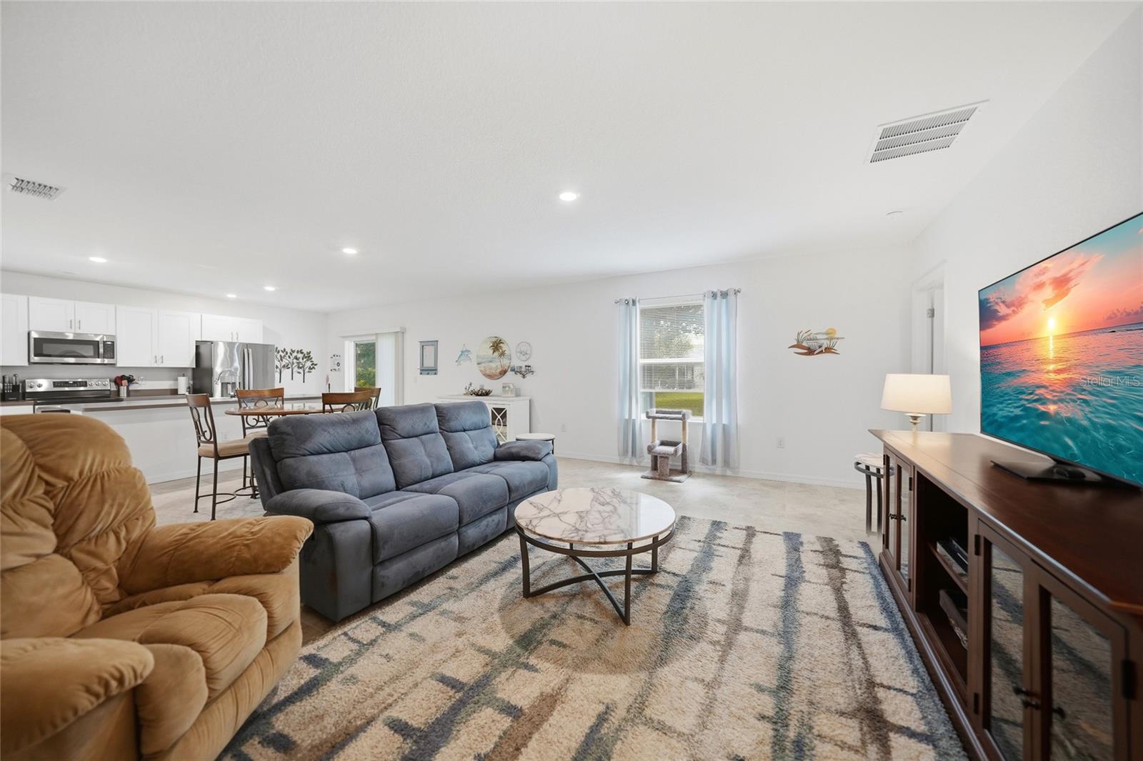 Image 3 of 31 For 25324 Aysen Drive