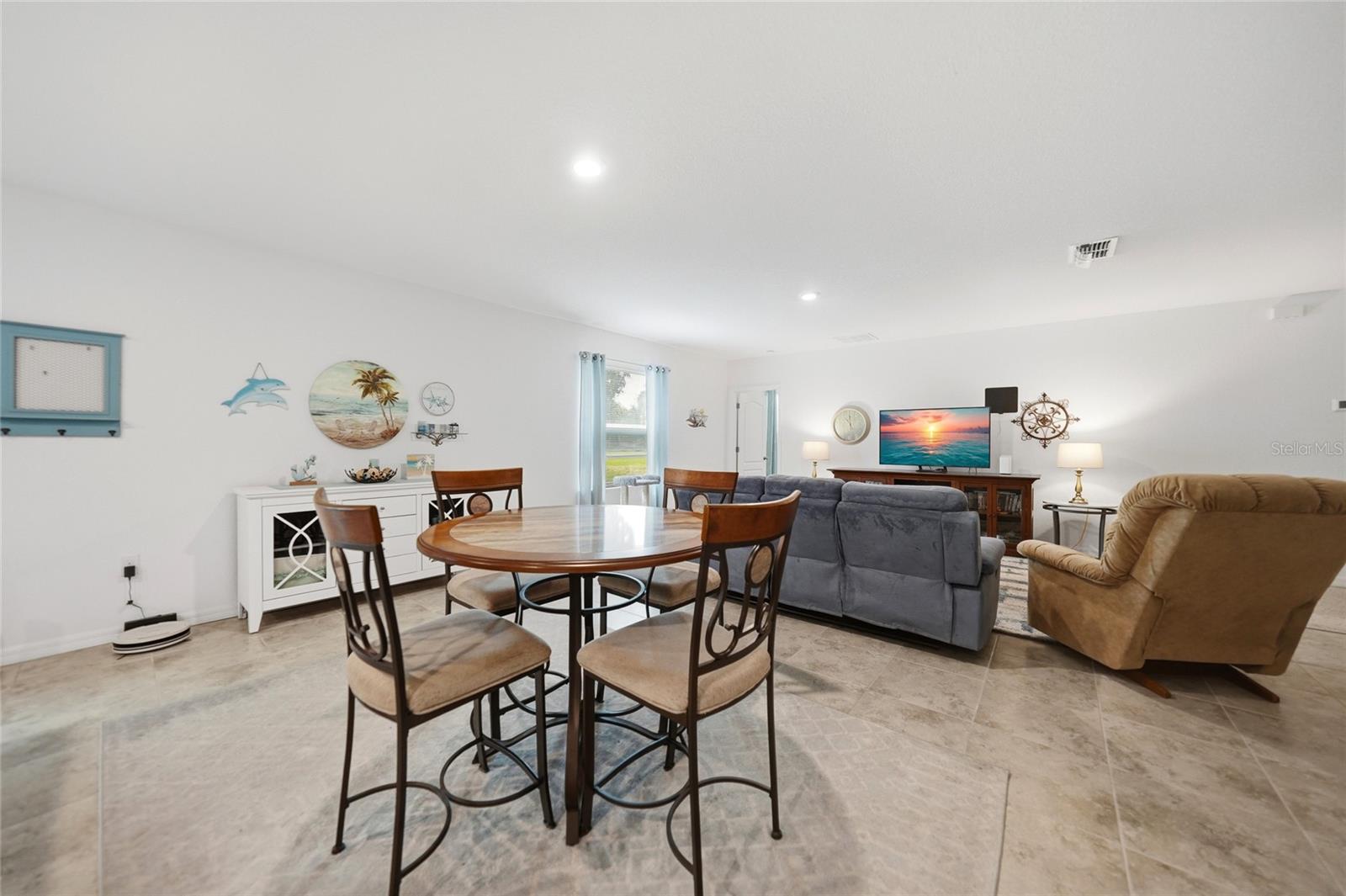 Image 4 of 31 For 25324 Aysen Drive