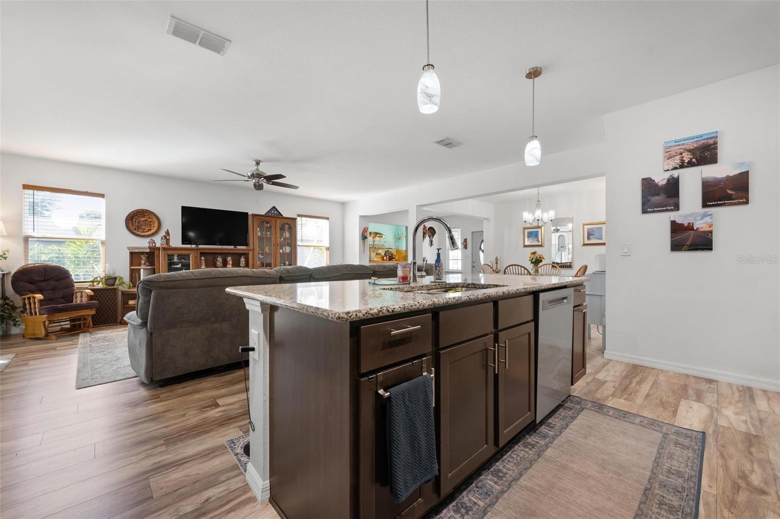 Image 13 of 44 For 25901 Aysen Drive