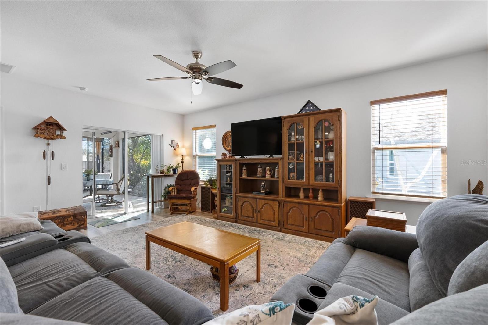 Image 17 of 44 For 25901 Aysen Drive