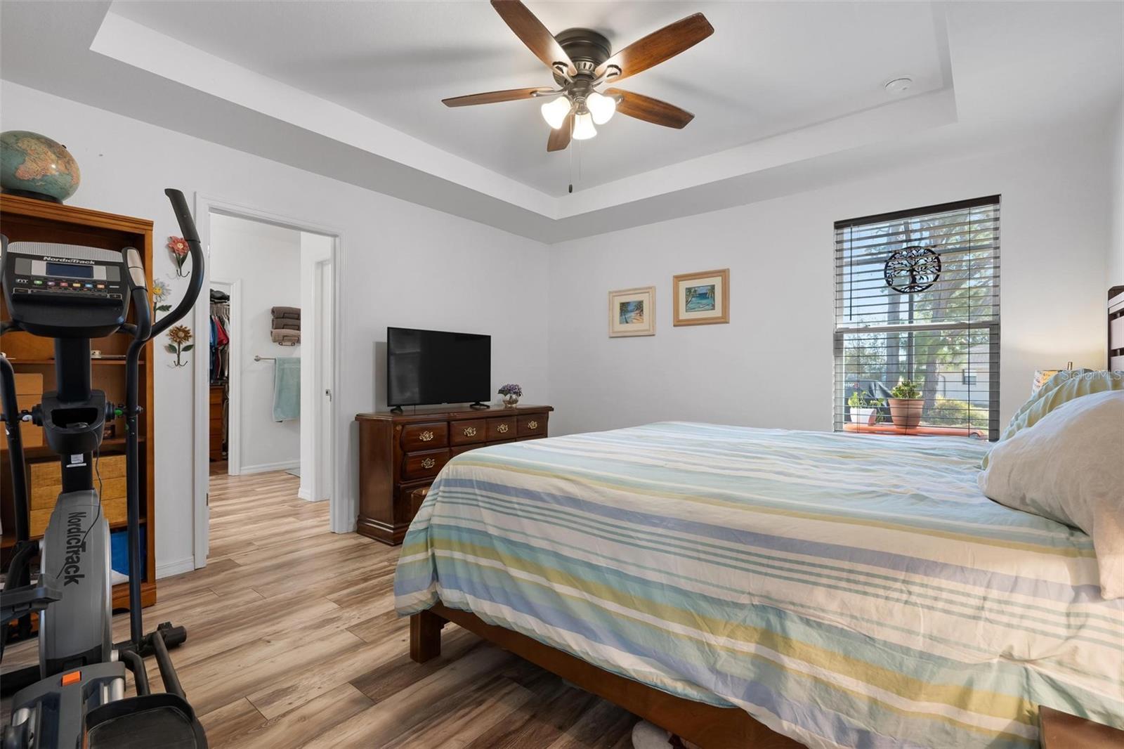 Image 18 of 44 For 25901 Aysen Drive