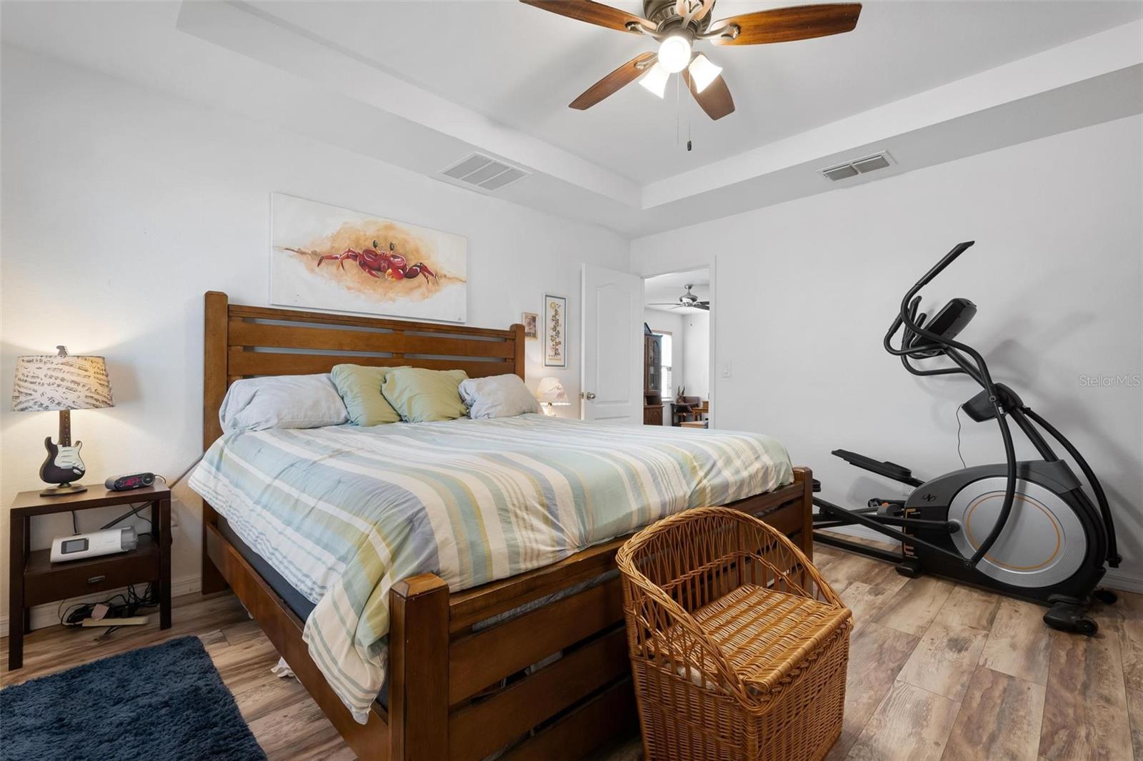 Image 20 of 44 For 25901 Aysen Drive