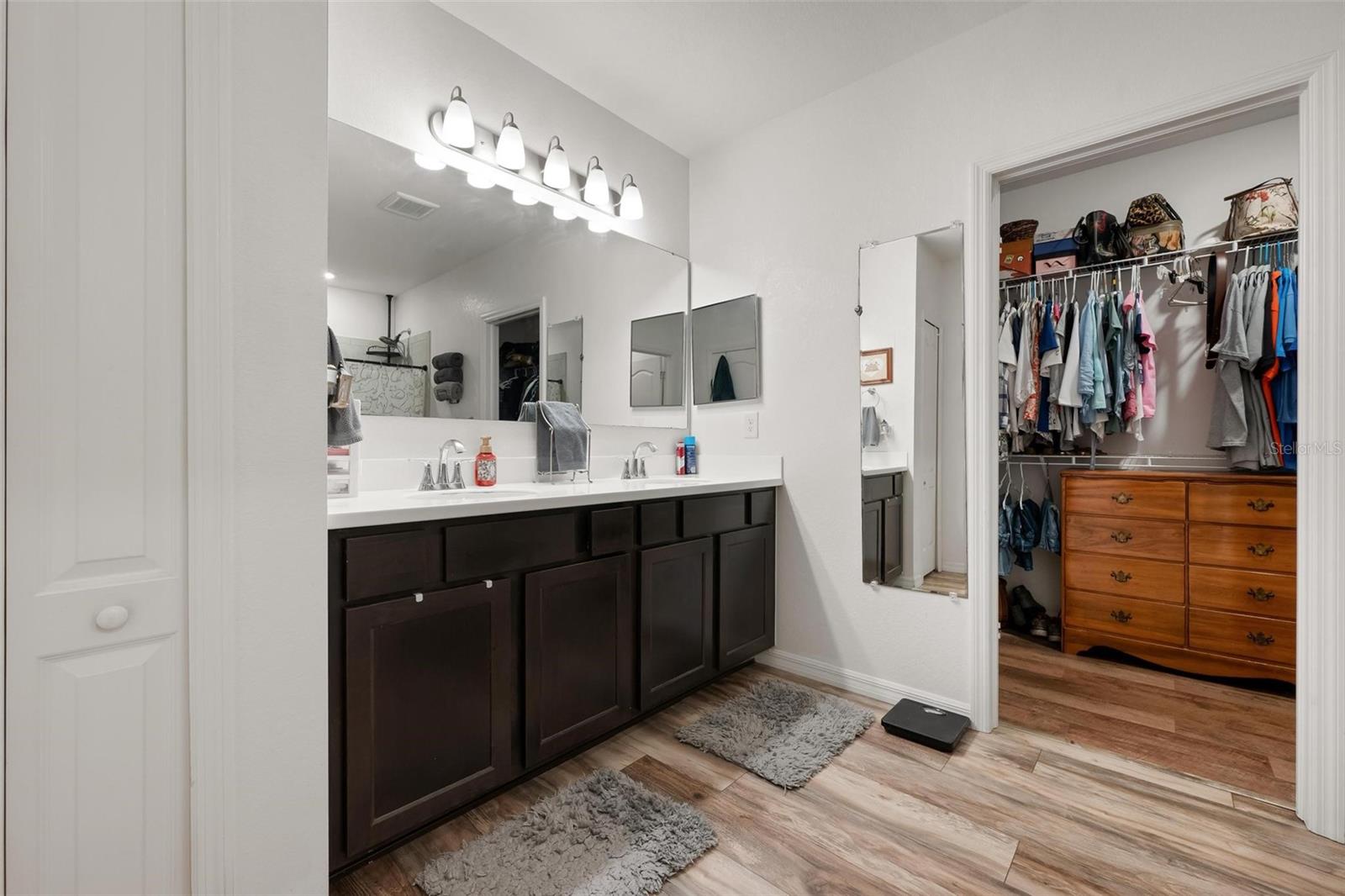 Image 22 of 44 For 25901 Aysen Drive