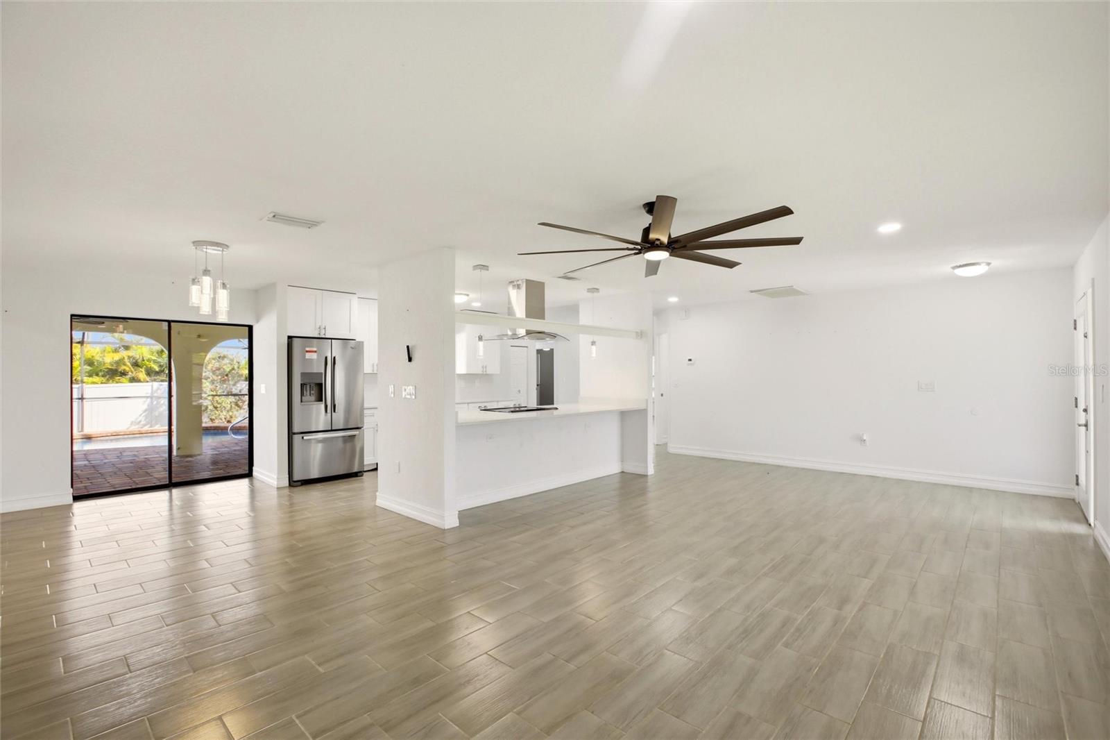 Image 2 of 73 For 176 Waterway Drive Nw