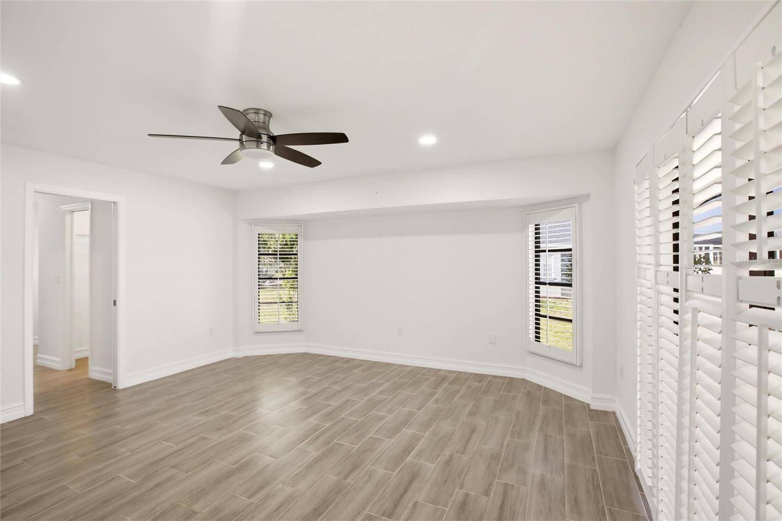 Image 39 of 73 For 176 Waterway Drive Nw