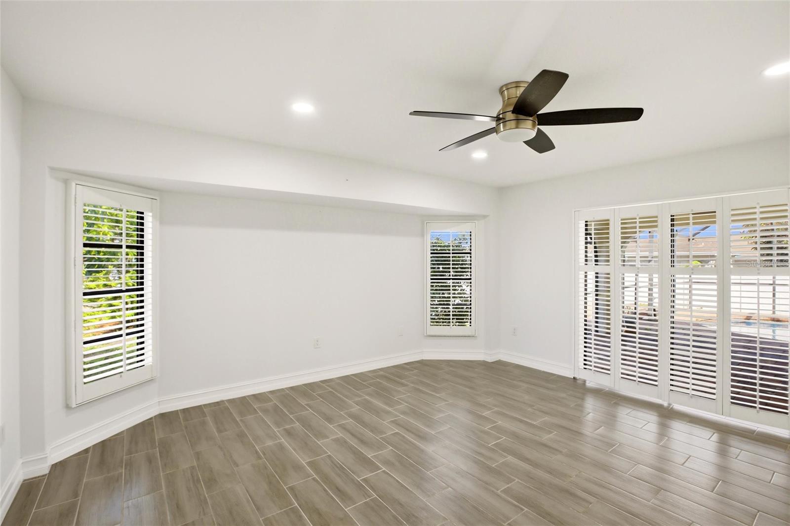 Image 40 of 73 For 176 Waterway Drive Nw