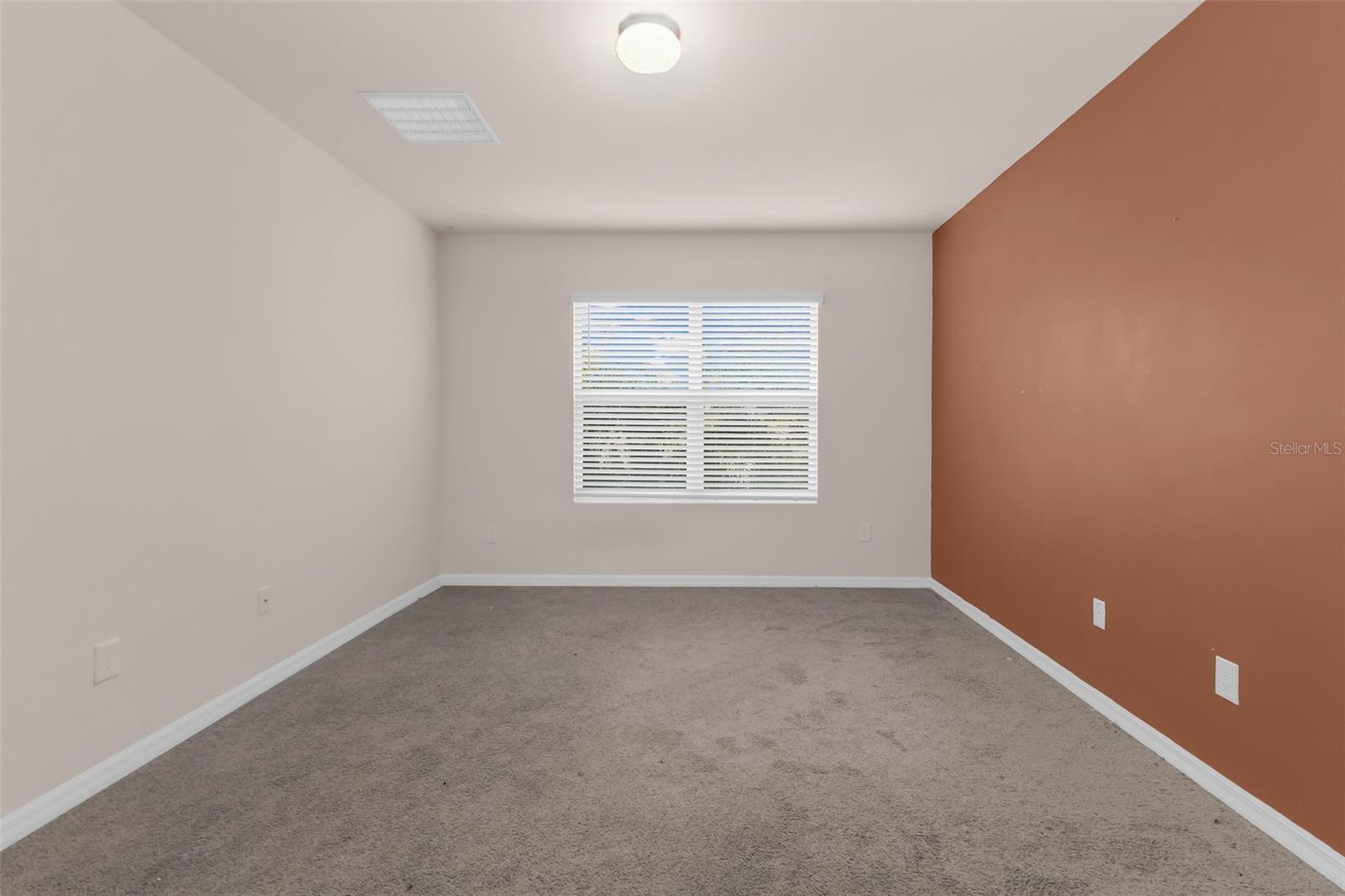 Image 17 of 41 For 26567 Deep Creek Boulevard