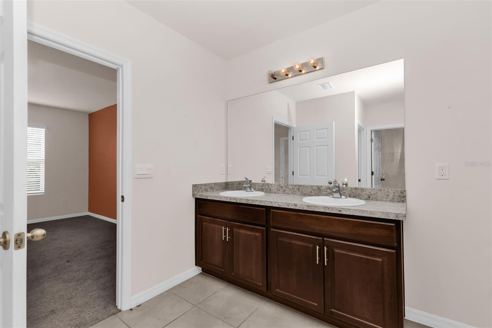 Image 23 of 41 For 26567 Deep Creek Boulevard
