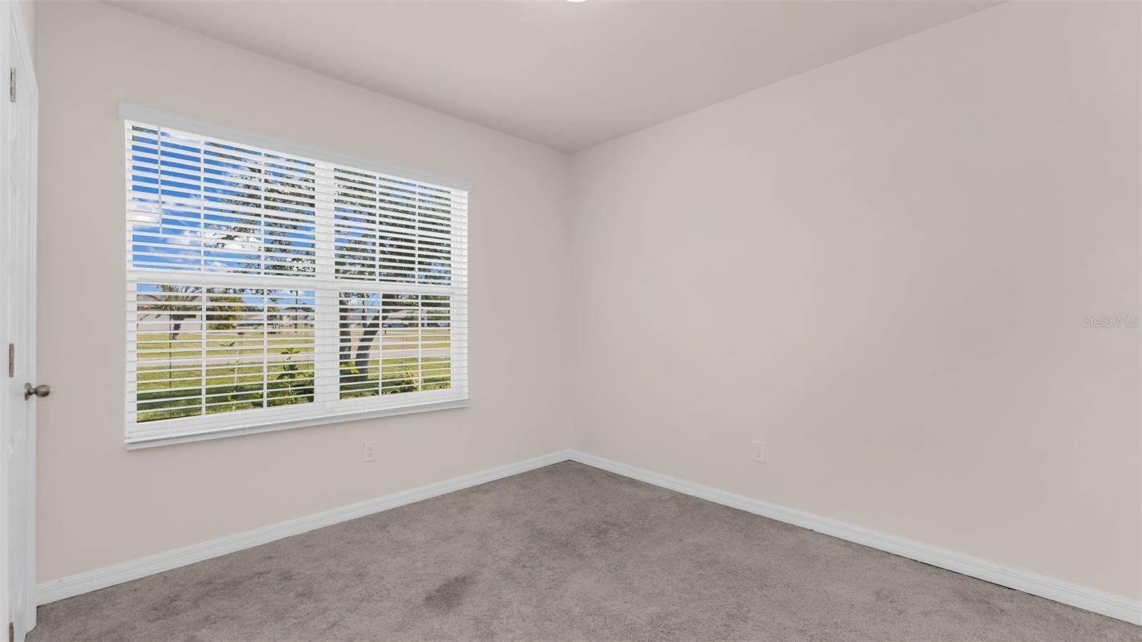 Image 24 of 41 For 26567 Deep Creek Boulevard
