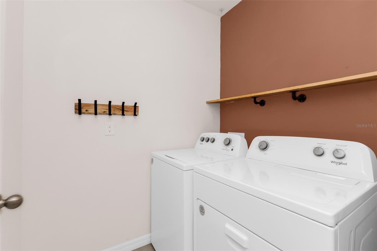 Image 33 of 41 For 26567 Deep Creek Boulevard