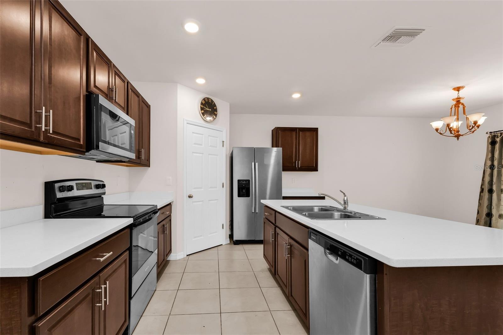 Image 6 of 41 For 26567 Deep Creek Boulevard