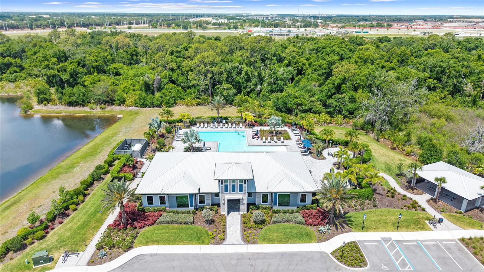 Image 34 of 59 For 5437 Silverside Pine Court