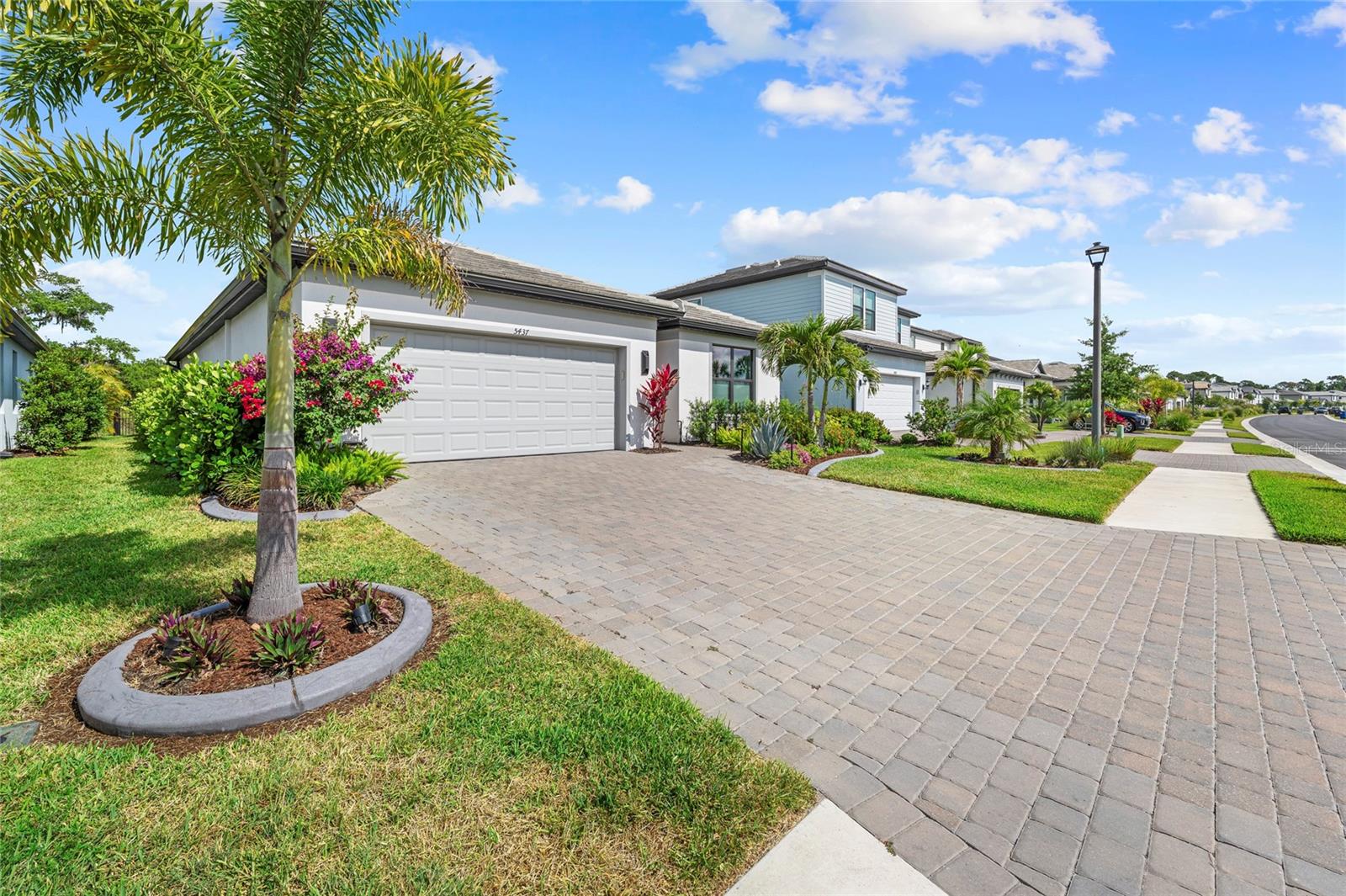 Image 45 of 59 For 5437 Silverside Pine Court