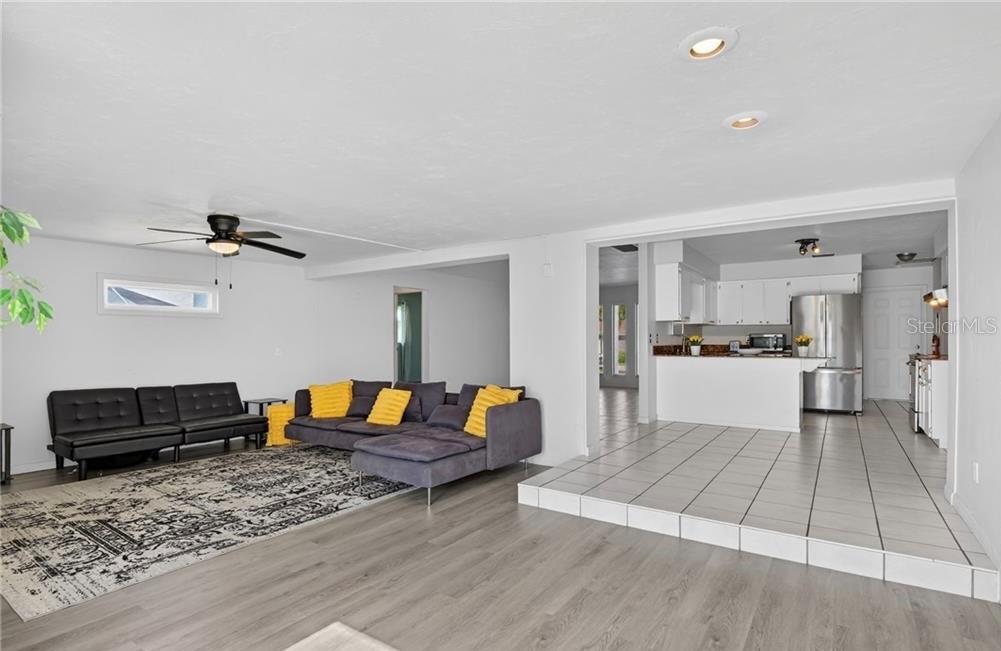 Image 15 of 58 For 918 35th Street