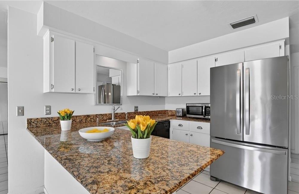Image 20 of 58 For 918 35th Street