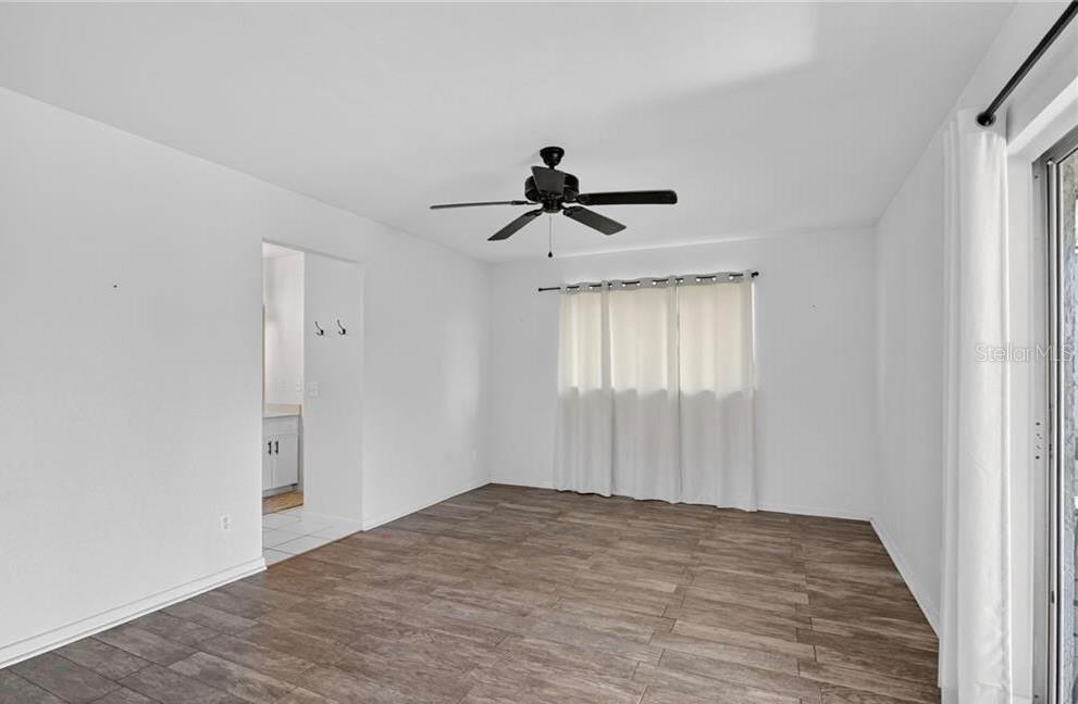 Image 23 of 58 For 918 35th Street