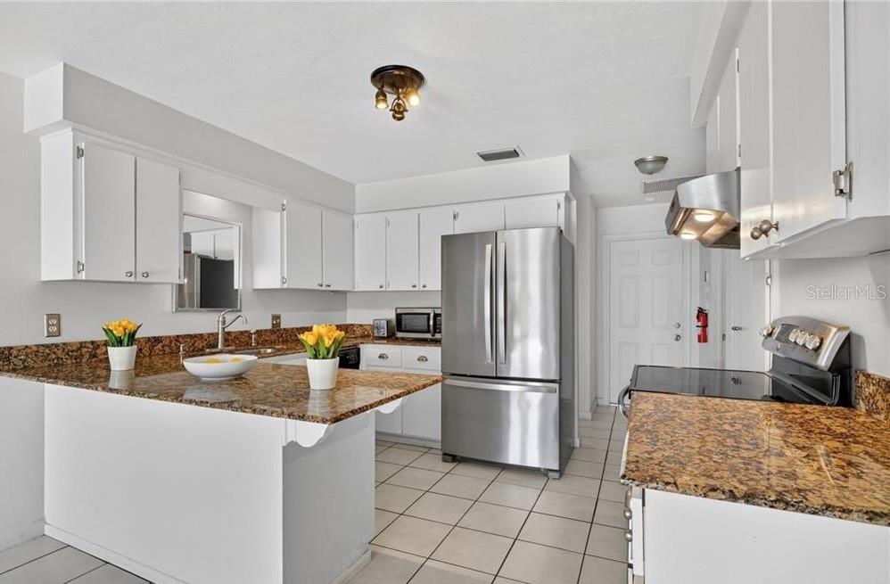 Image 4 of 58 For 918 35th Street