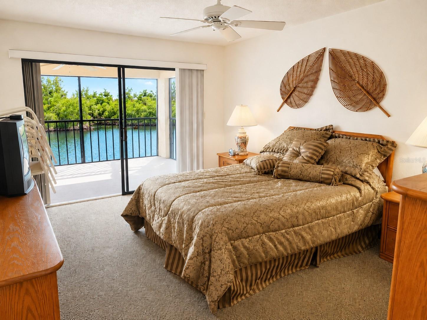 Image 14 of 22 For 3256 White Ibis Court 35