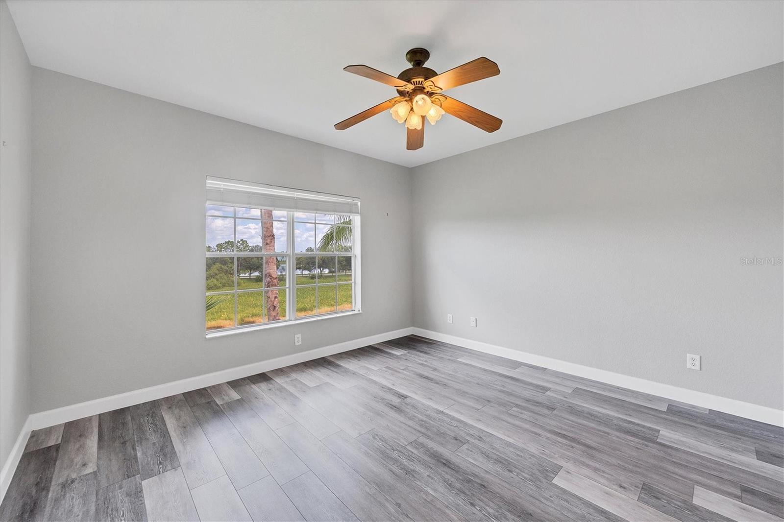 Image 14 of 39 For 2040 Willow Hammock Circle 301