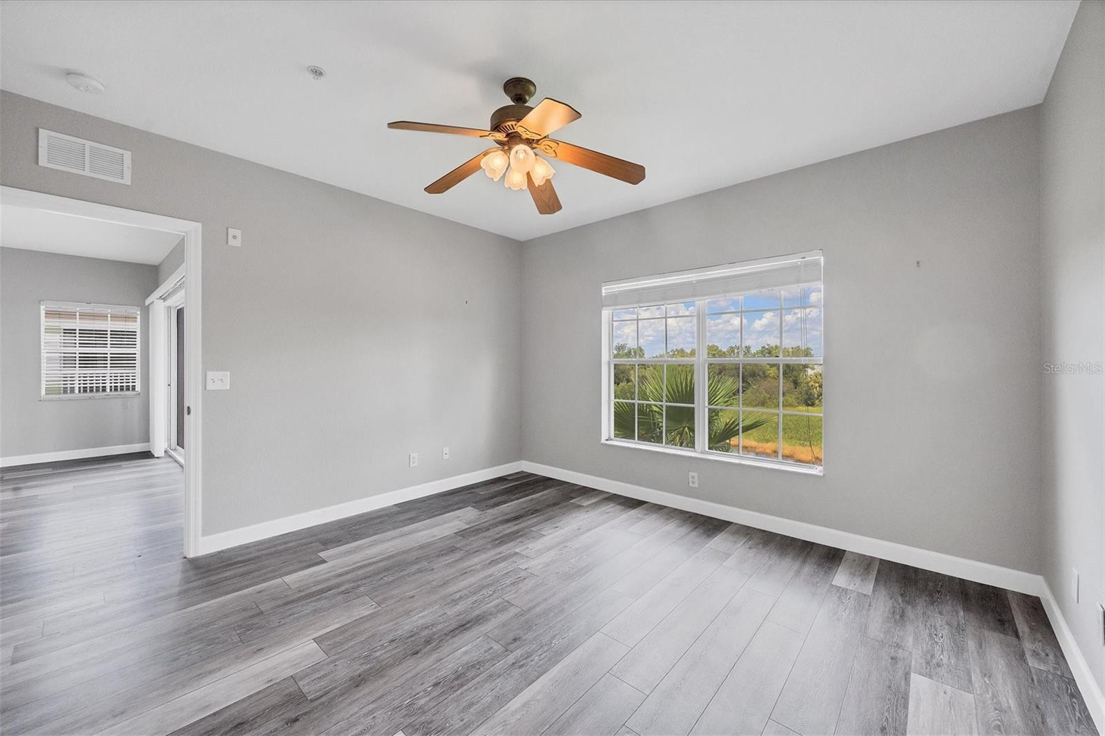 Image 15 of 39 For 2040 Willow Hammock Circle 301