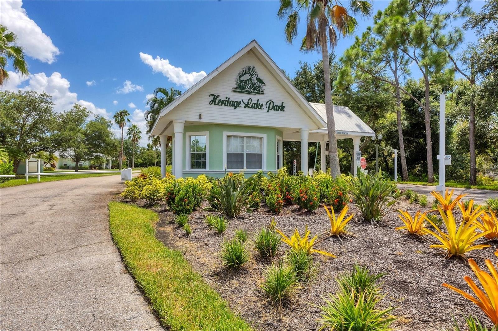 Image 30 of 39 For 2040 Willow Hammock Circle 301