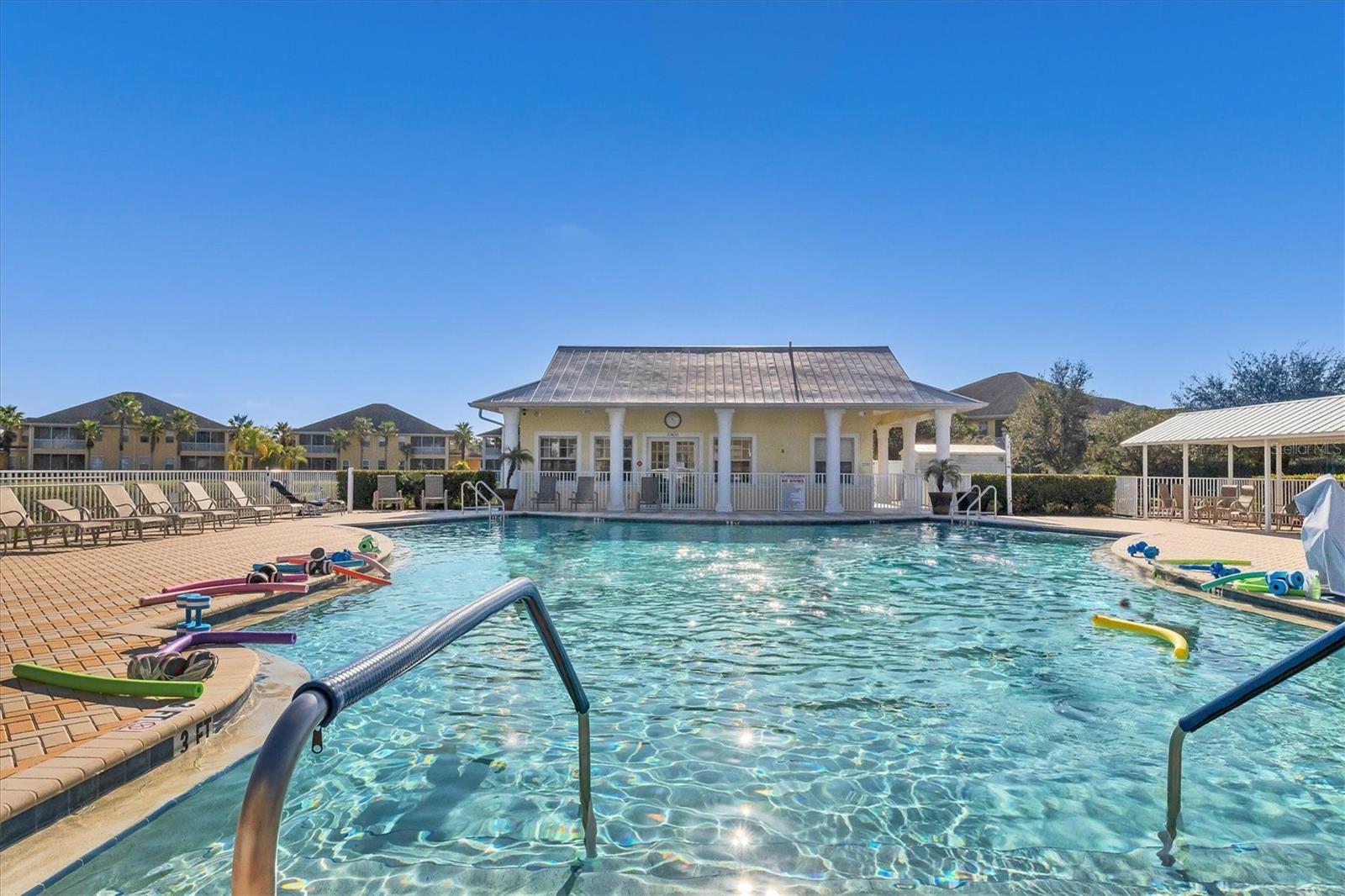 Image 34 of 39 For 2040 Willow Hammock Circle 301