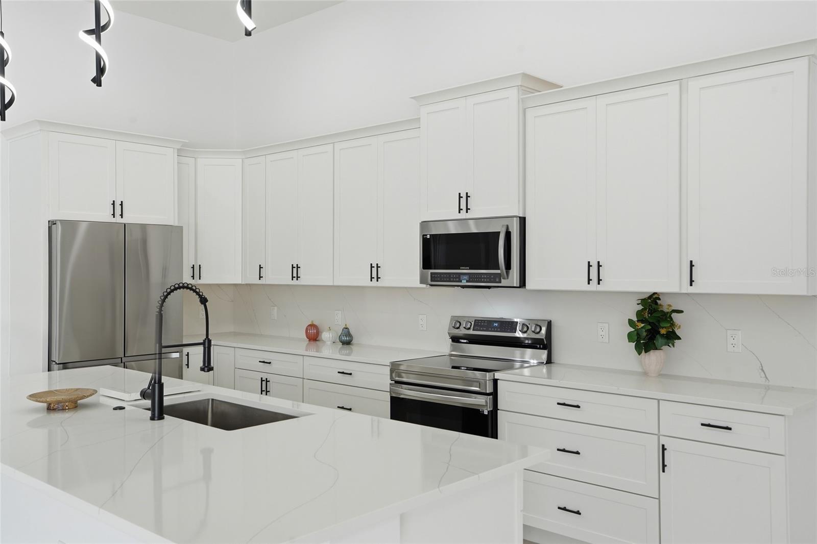 Image 11 of 68 For 1625 44th Terrace
