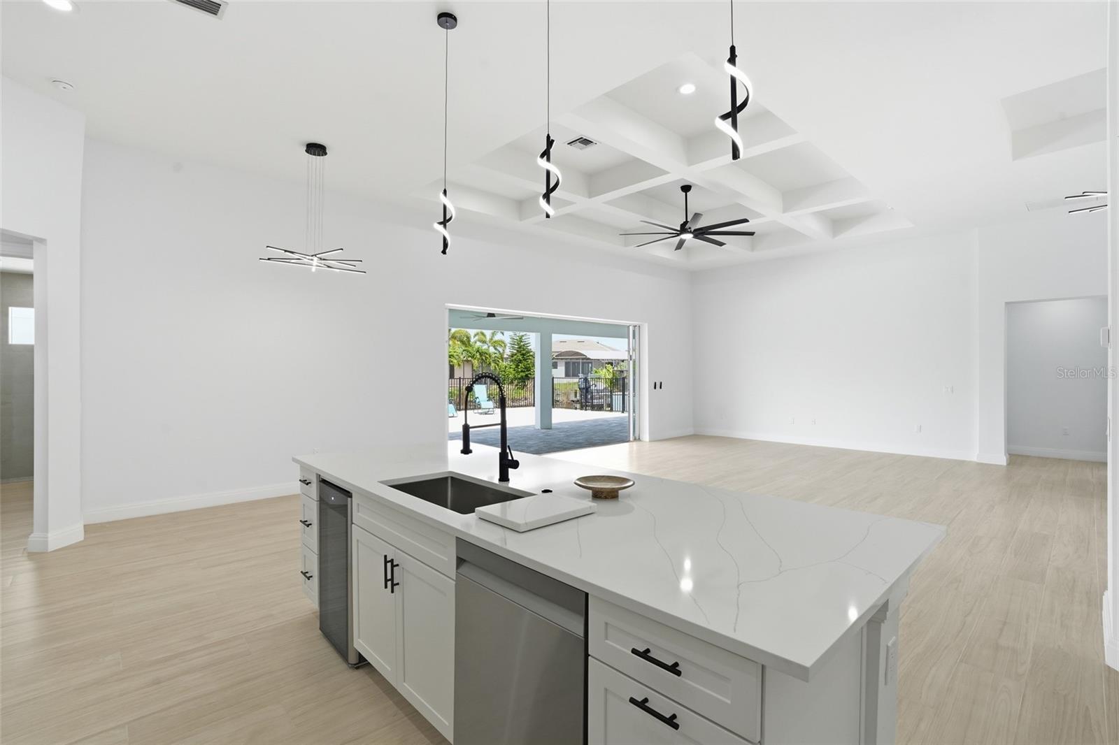 Image 13 of 68 For 1625 44th Terrace