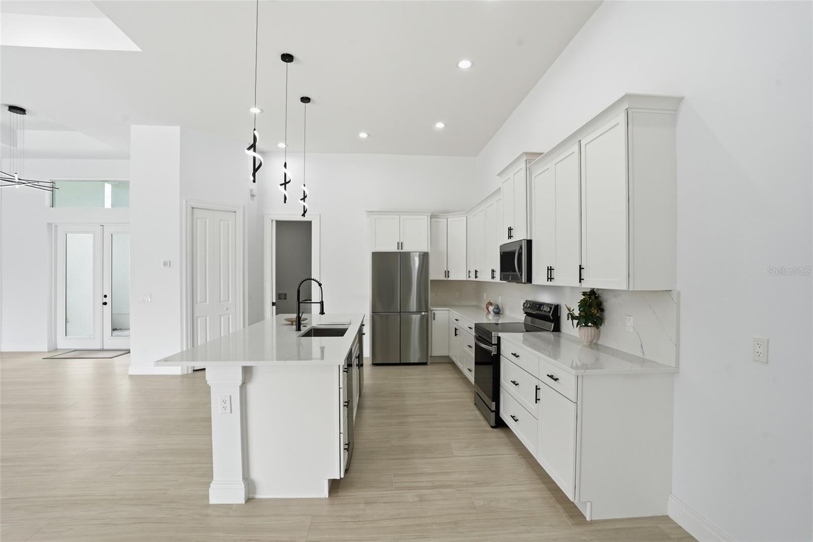 Image 15 of 68 For 1625 44th Terrace