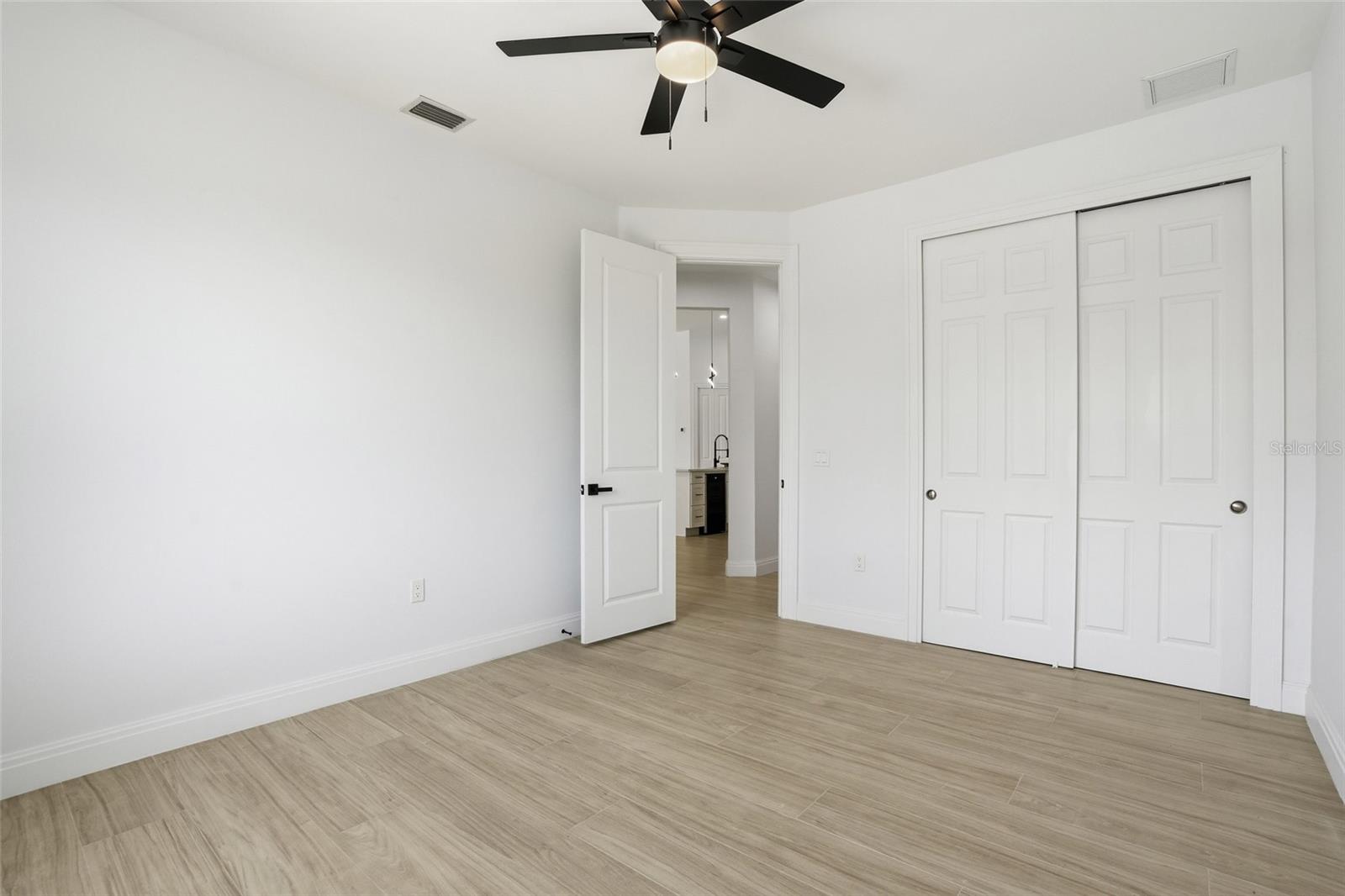 Image 30 of 68 For 1625 44th Terrace