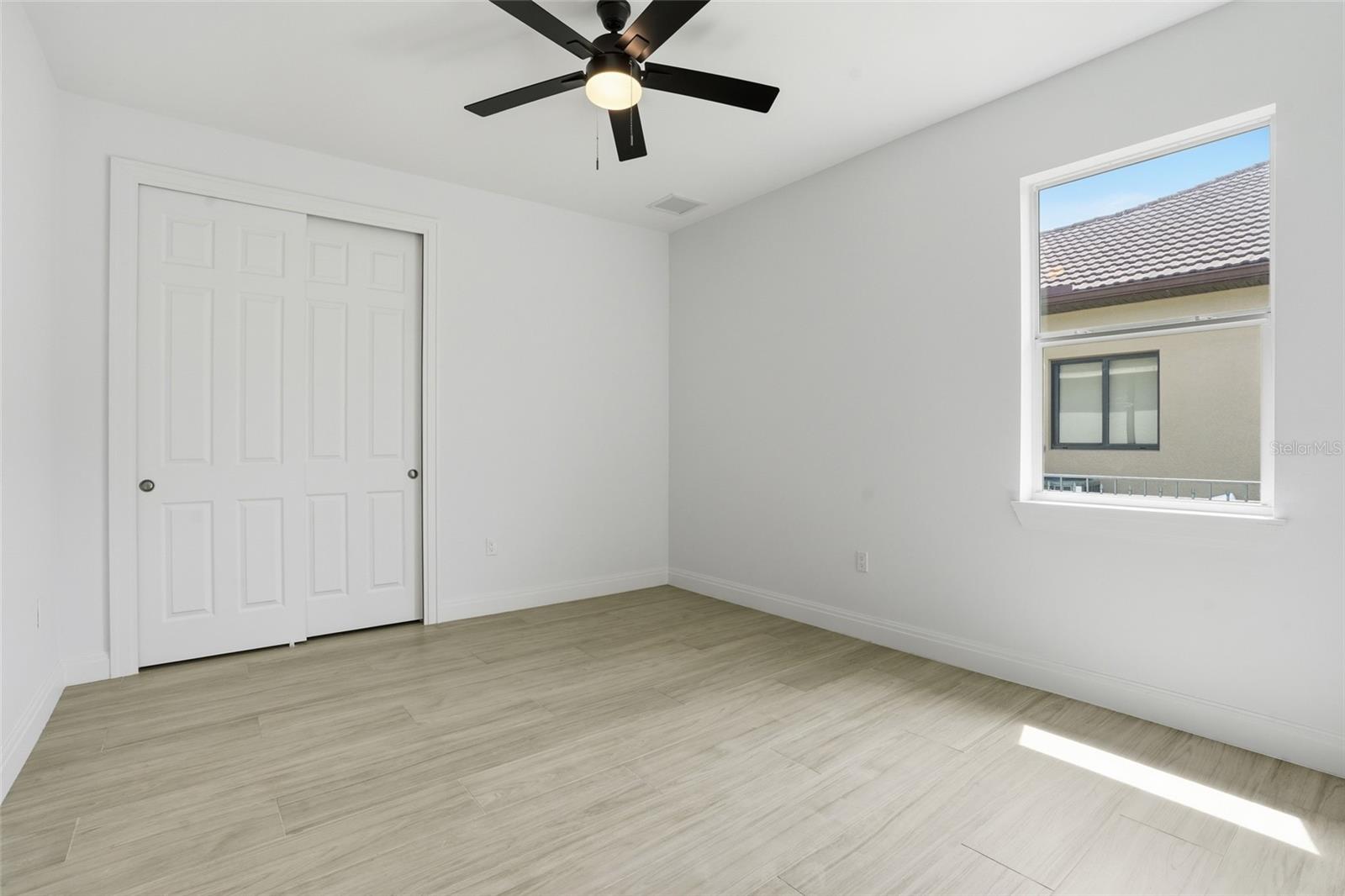 Image 32 of 68 For 1625 44th Terrace