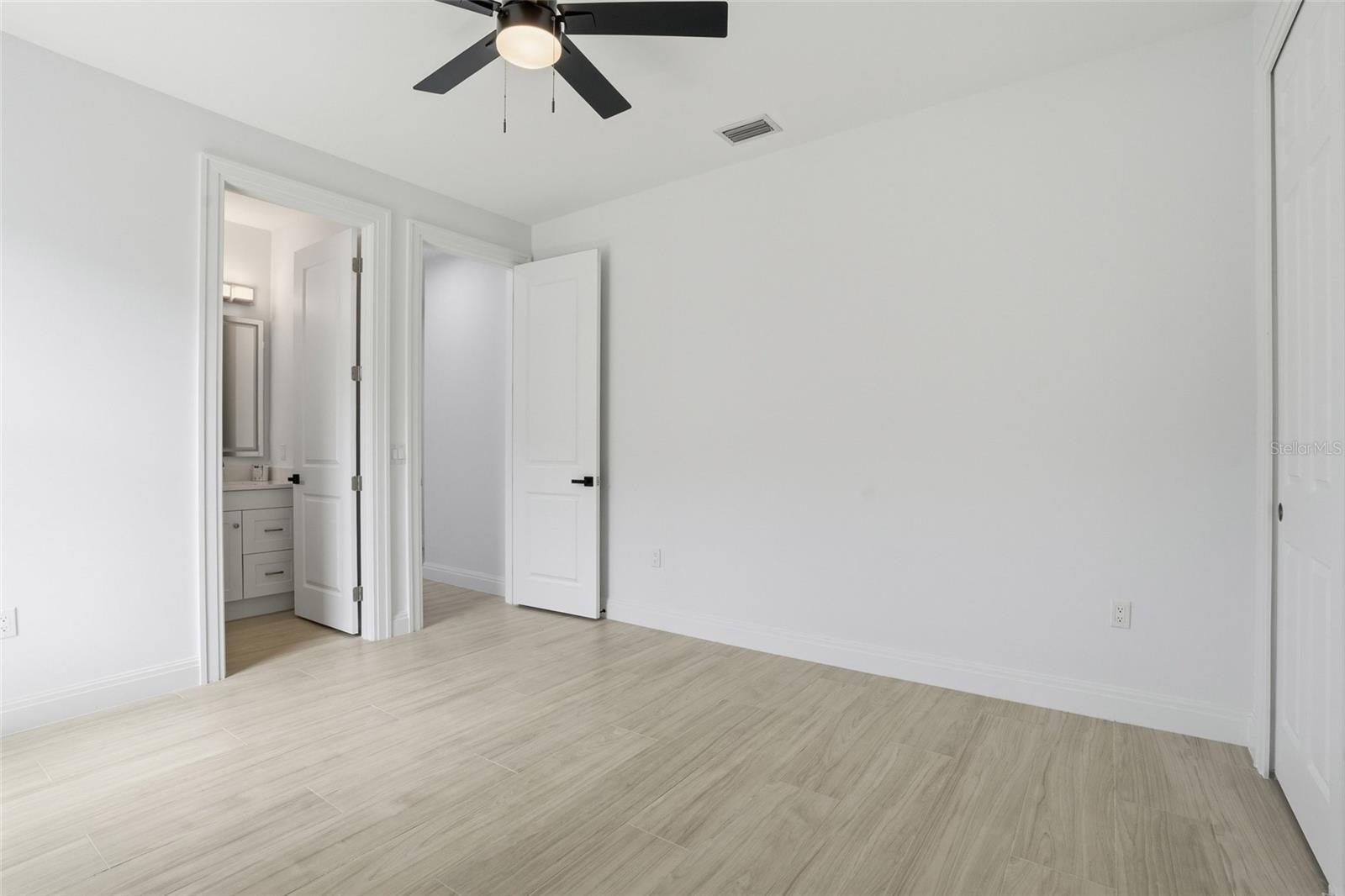 Image 34 of 68 For 1625 44th Terrace