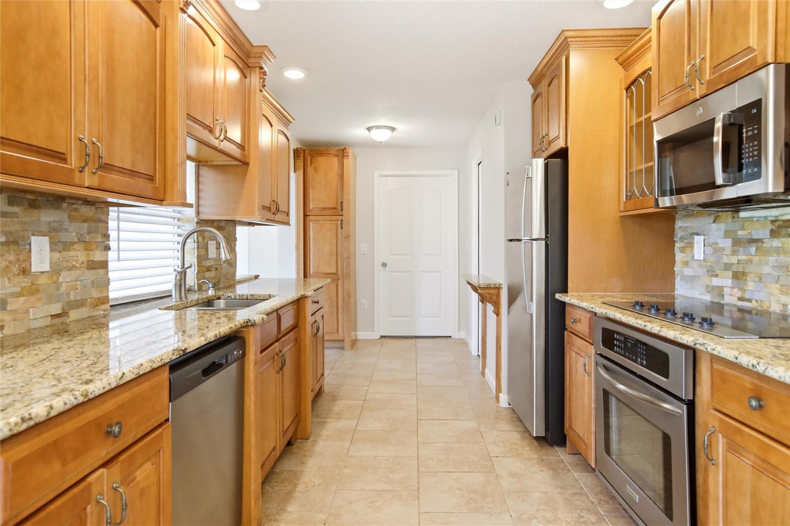Image 10 of 41 For 4107 Michel Tree Street