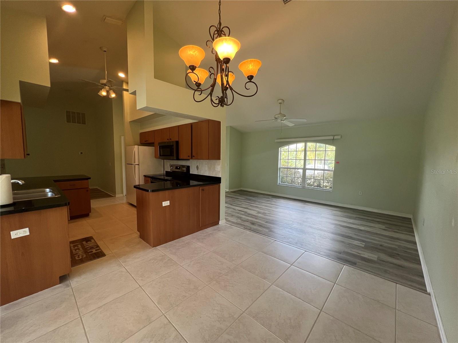 Image 9 of 33 For 285 Millport Street Nw