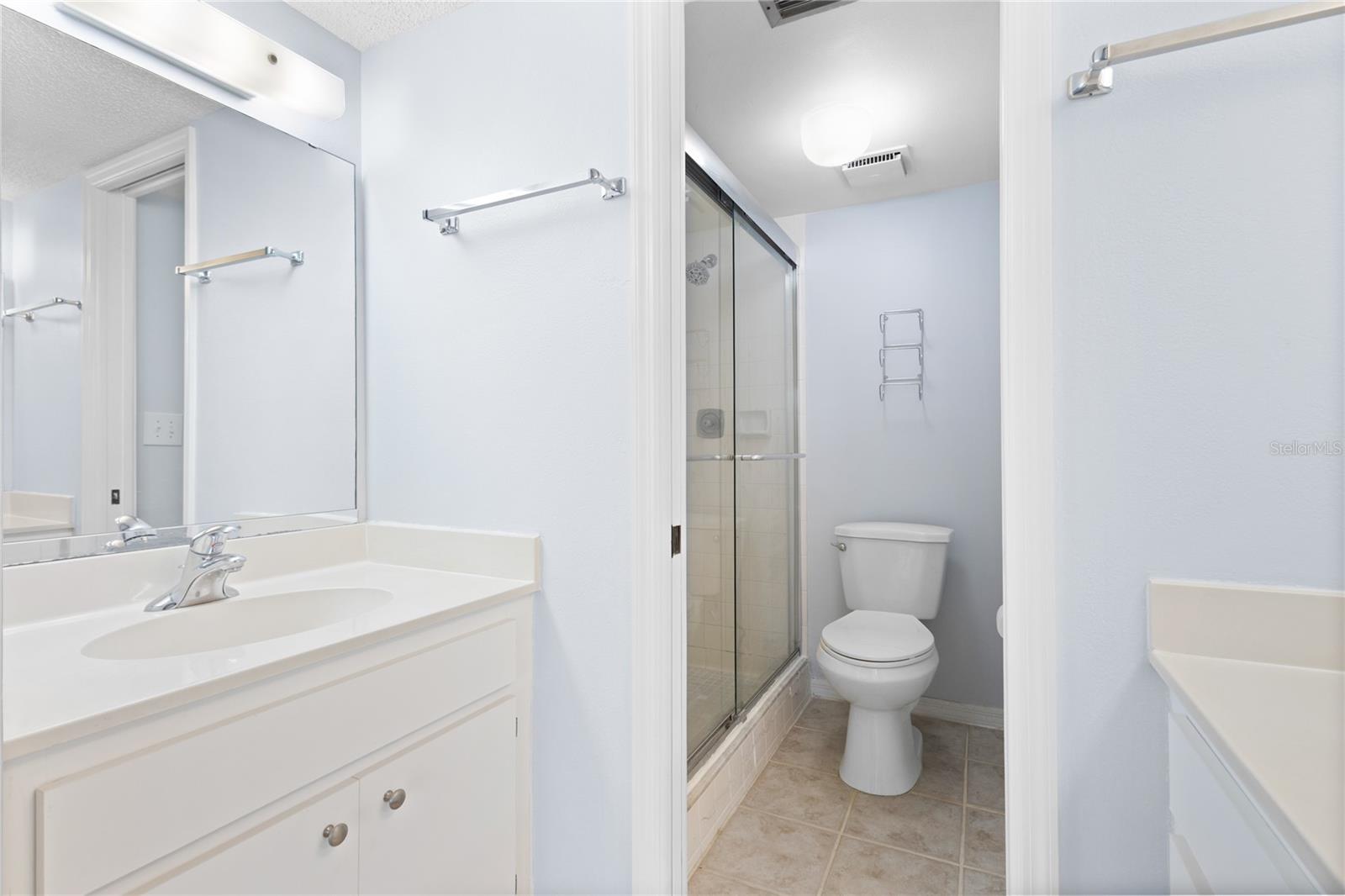 Image 21 of 37 For 436 Cerromar Lane 478