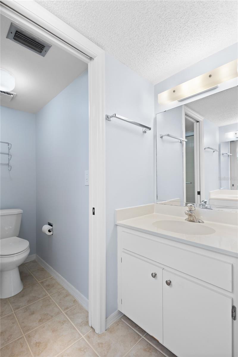 Image 22 of 37 For 436 Cerromar Lane 478