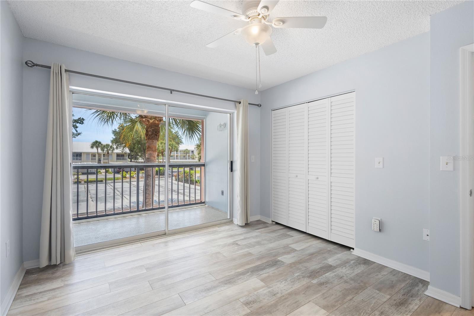 Image 26 of 37 For 436 Cerromar Lane 478