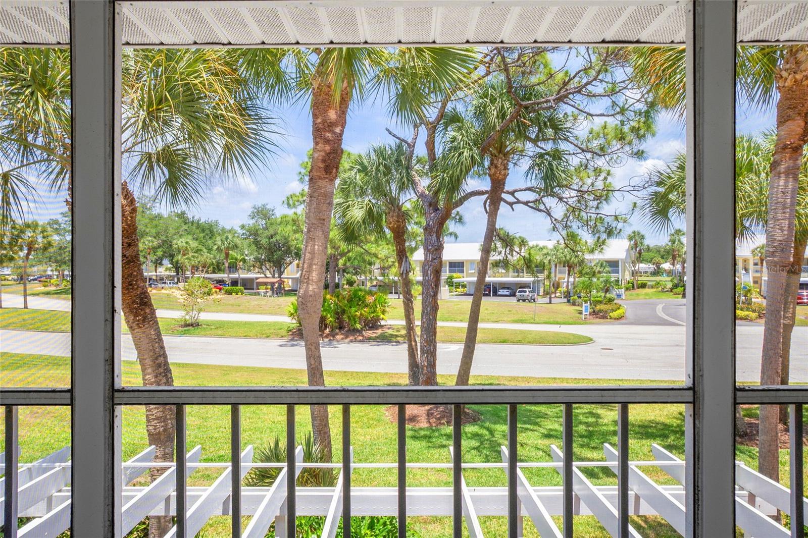 Image 32 of 37 For 436 Cerromar Lane 478