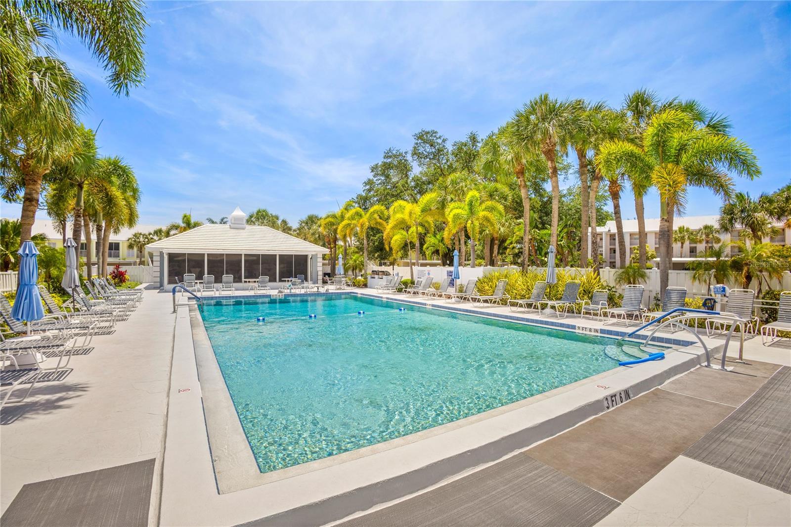 Image 34 of 37 For 436 Cerromar Lane 478