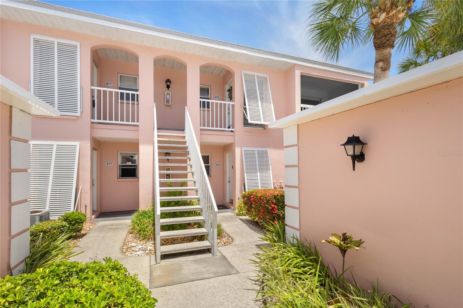 Image 4 of 37 For 436 Cerromar Lane 478