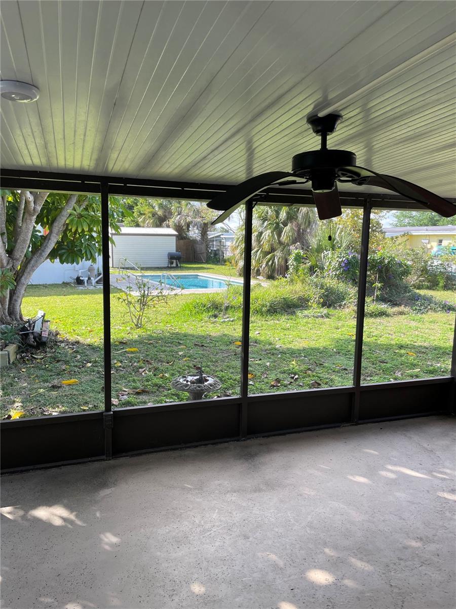 Image 16 of 19 For 2171 Birchcrest Boulevard