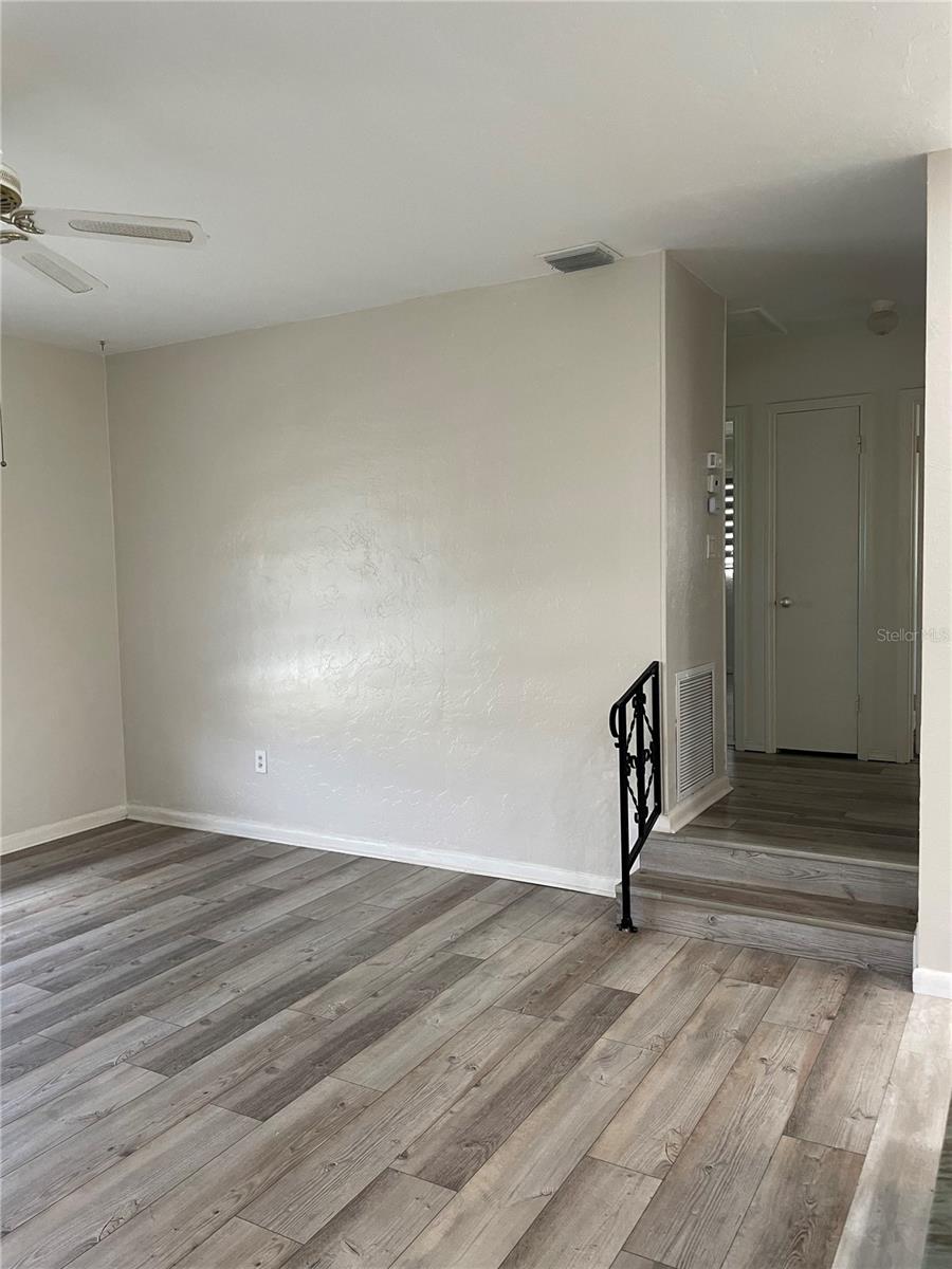 Image 5 of 19 For 2171 Birchcrest Boulevard